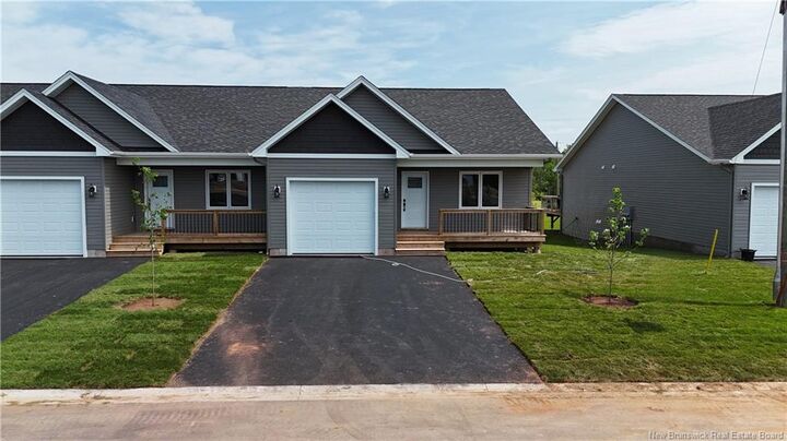 215 Simone Gallant Street — photo 1