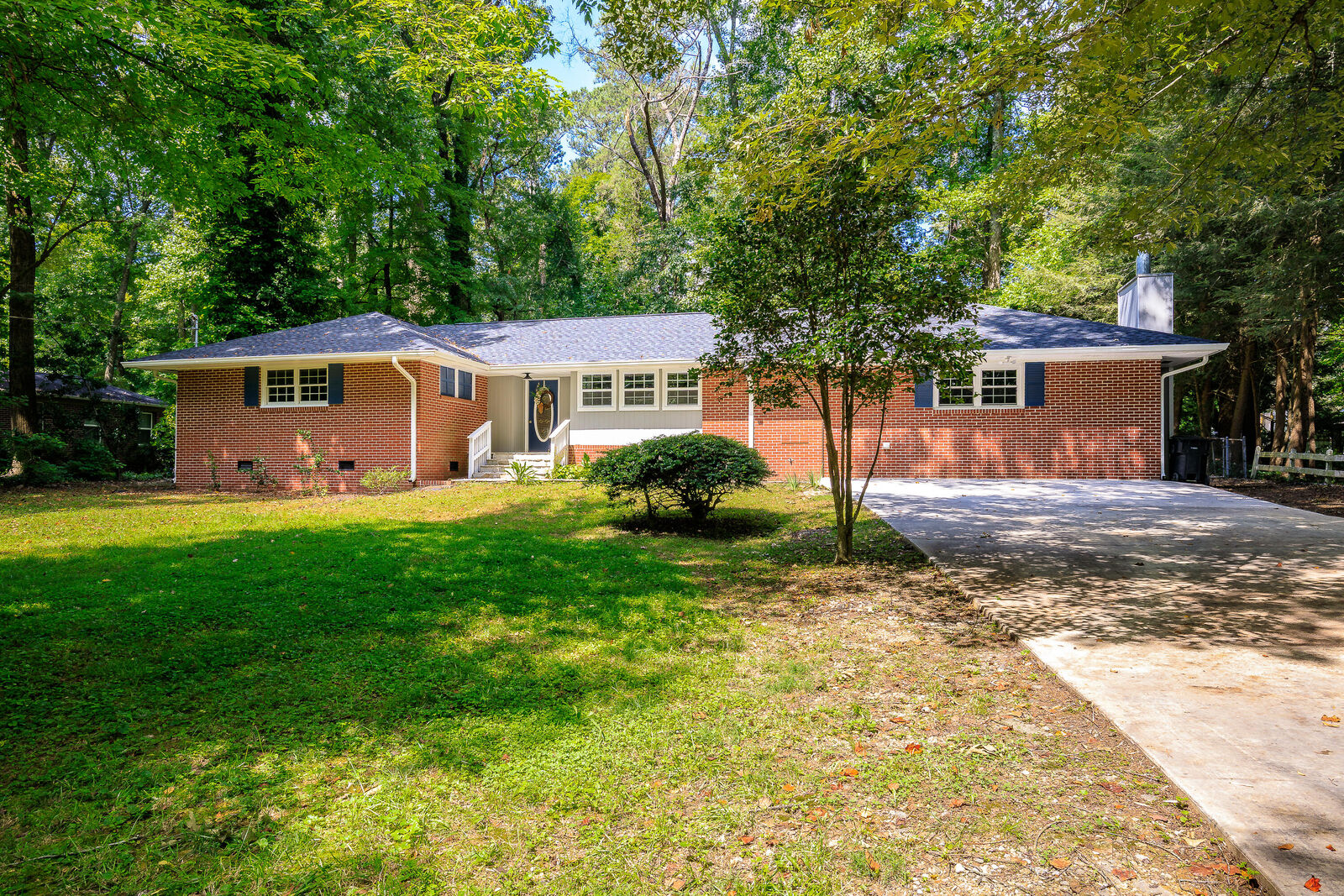 Property Photo:  403 Oakland Drive  GA 30728 