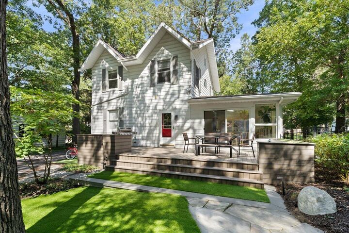 Property Photo:  2913 Roslyn Trail  IN 46360 