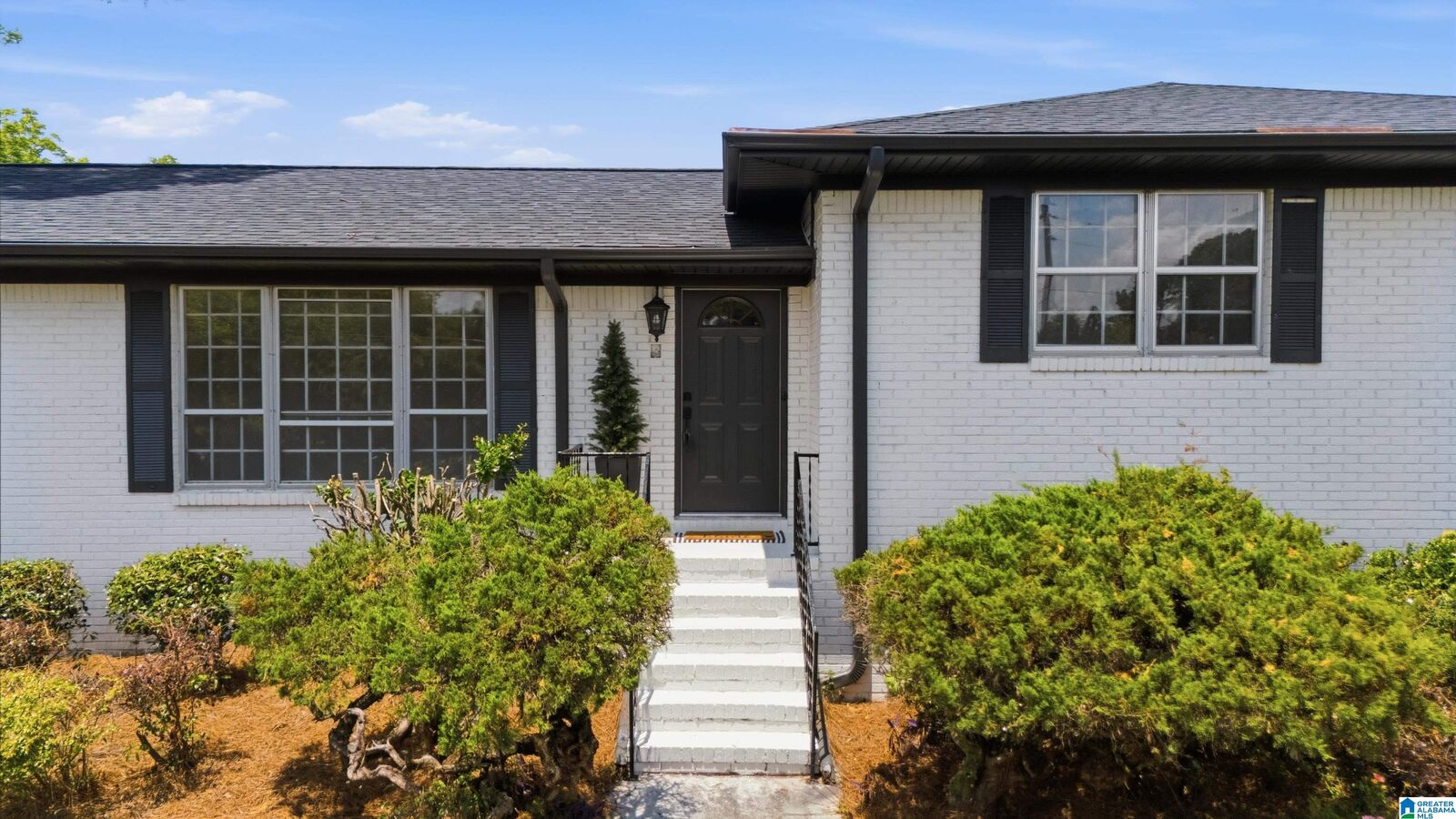 Property Photo:  1604 Brookfield Lane  AL 35214 