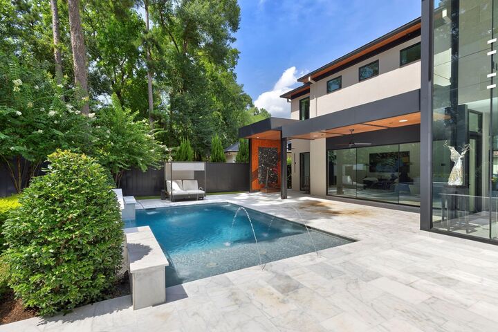 Property Photo:  15 Regent Square  TX 77381 