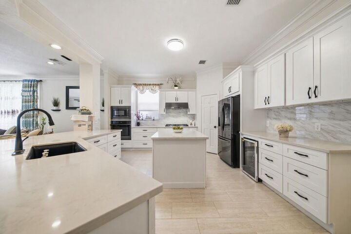 Property Photo:  1606 Clearwater Creek Drive  TX 77478 