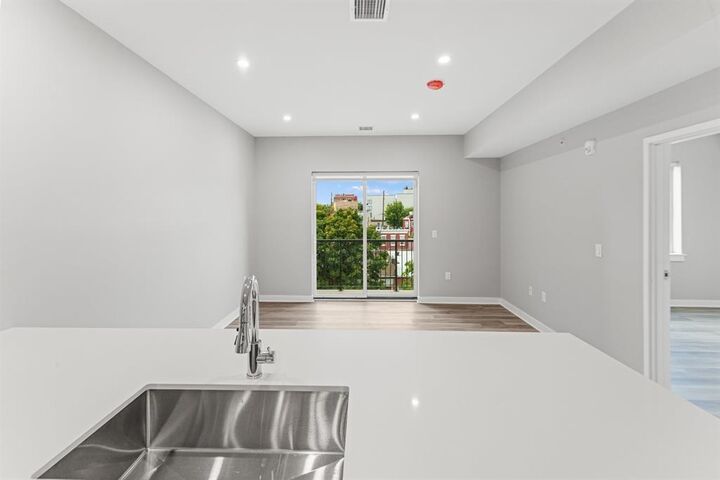 Property Photo: 475 Communipaw Ave 301 NJ 07304