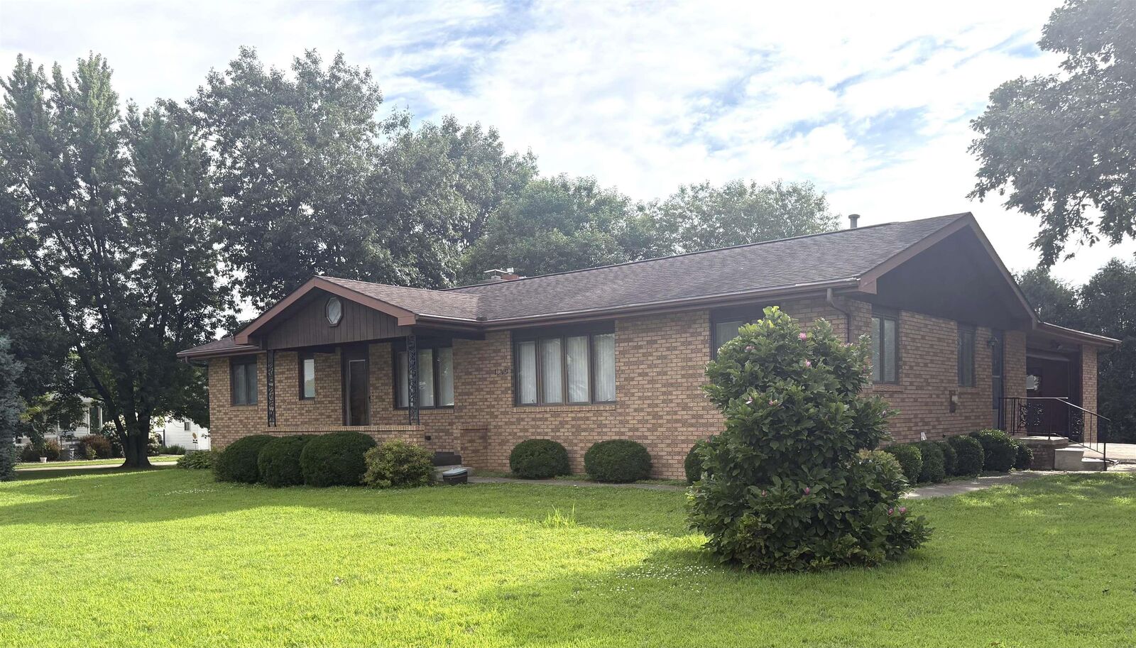 Property Photo:  1135 Main Street  IA 50648 