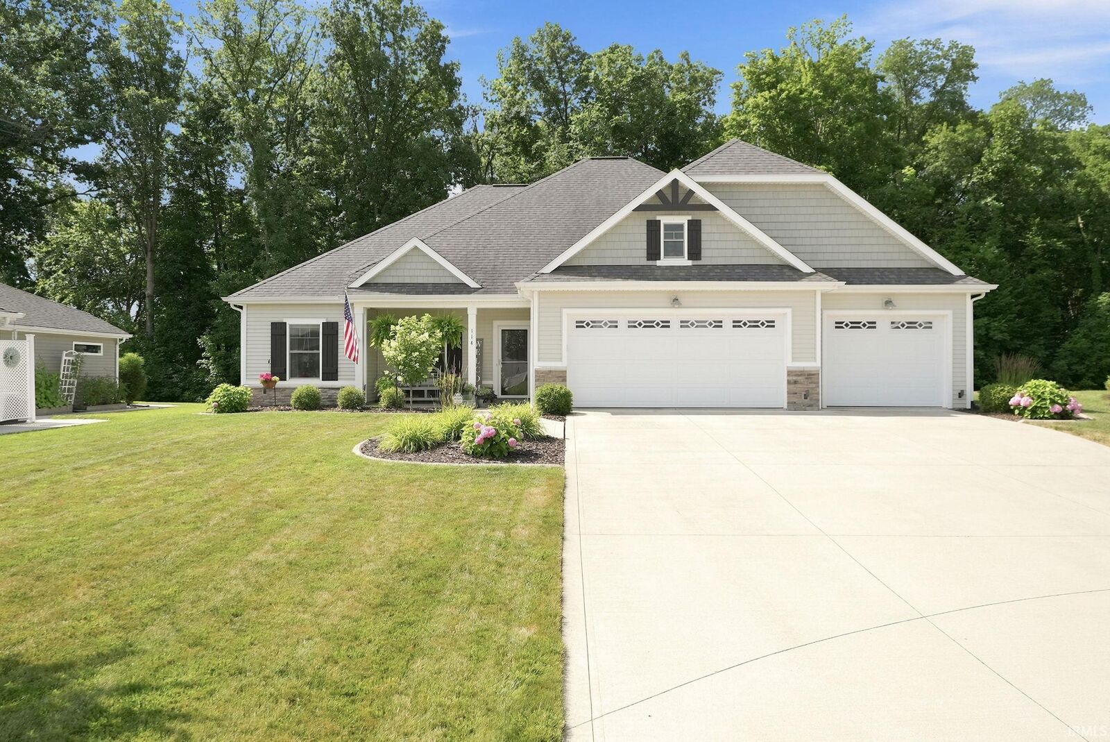Property Photo: 114 Edenbridge Boulevard IN 46845
