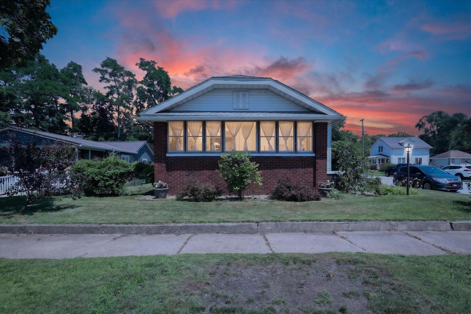 Property Photo:  504 W Broadway Street  IN 46545 