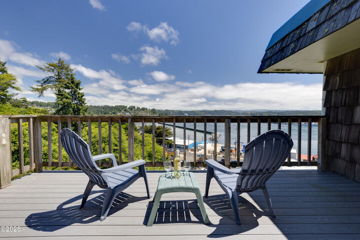 Property Photo:  1212 SW Lee Street #5  OR 97365 