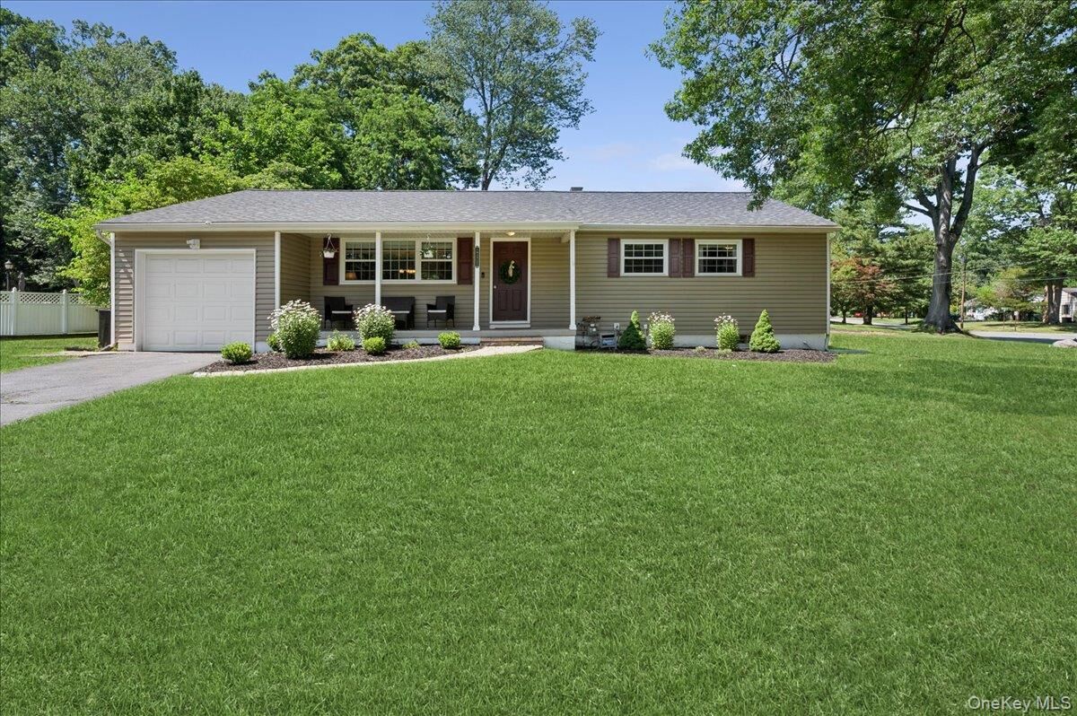 Property Photo:  5 Marcus Road  NY 10994 