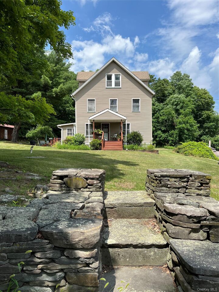 Property Photo:  17 Spring Street  NY 12428 