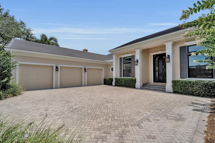 Property Photo: 8986 Bloomfield Boulevard FL 34238