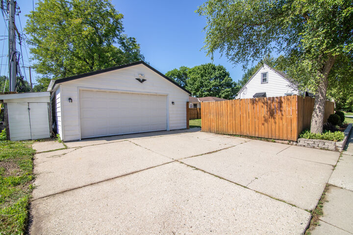 Property Photo: 11729 W Washington St WI 53214