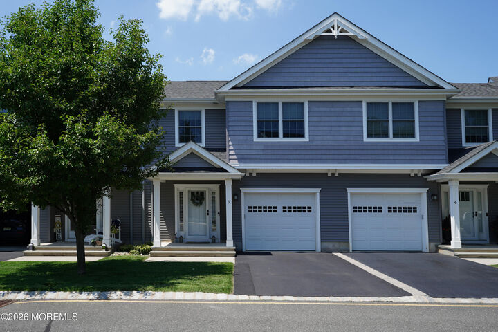 Property Photo:  5 Victorian Court  NJ 07764 