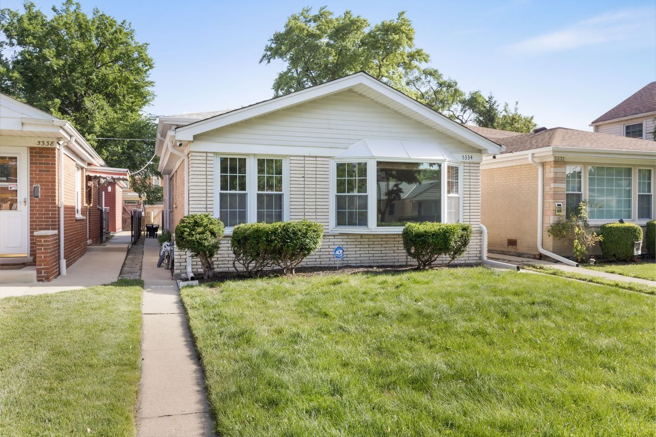 Property Photo: 5334 Grove Street IL 60077