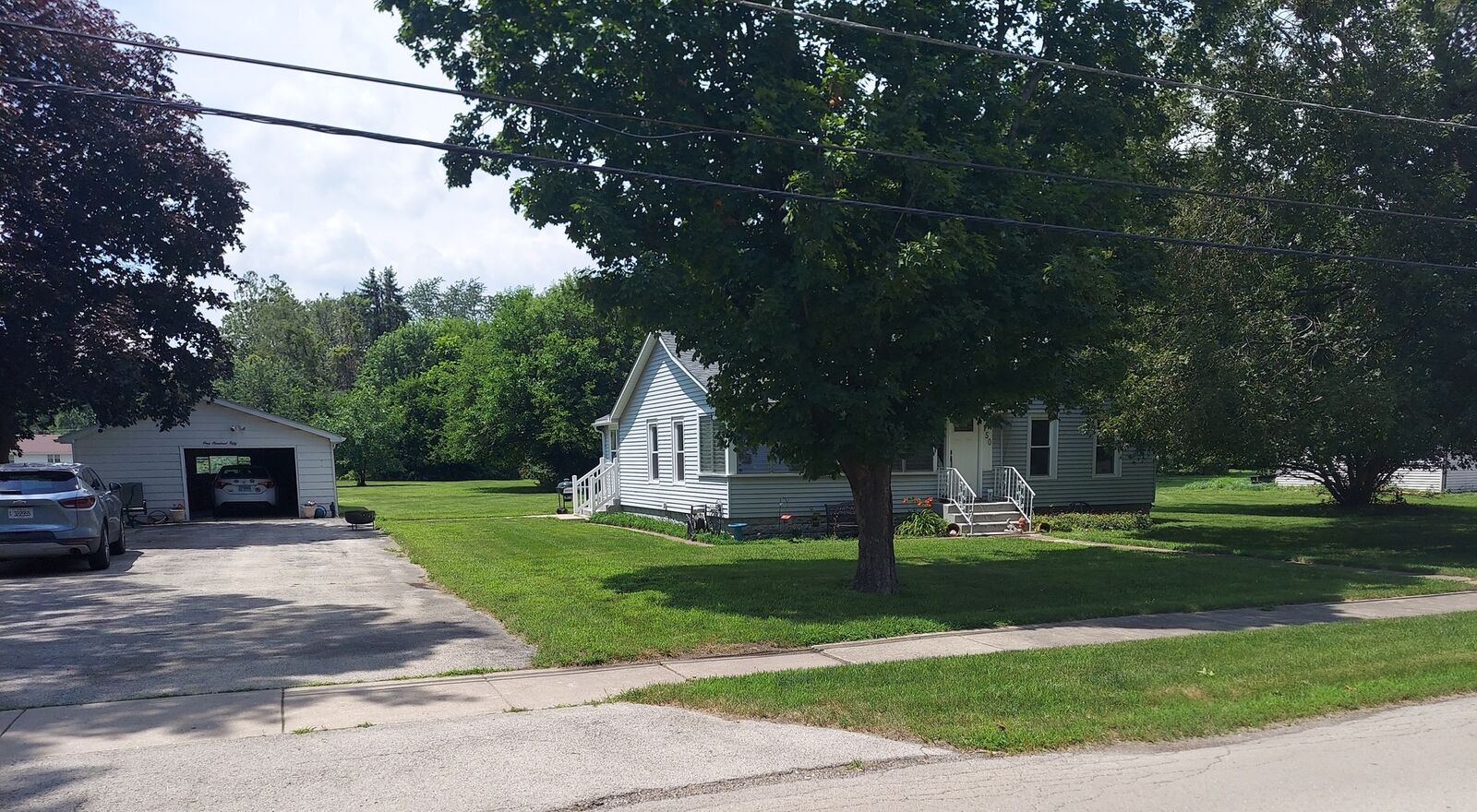 Property Photo:  150 N School Street  IL 60408 