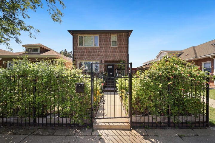 Property Photo: 2432 N Neva Avenue IL 60707