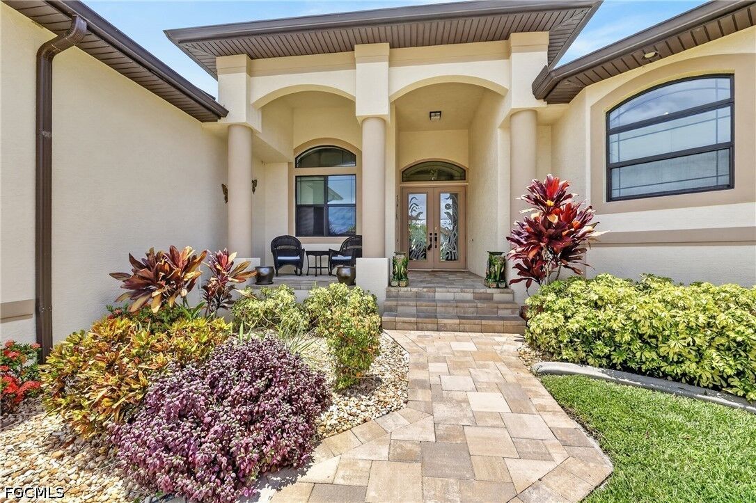 Property Photo: 5346 Malaluka Court FL 33904