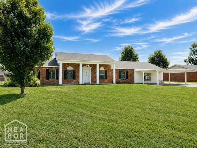 Property Photo: 609 S Ozark Avenue AR 72472