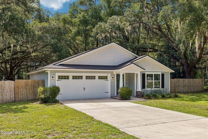 Property Photo: 1609 Derito Drive FL 32221