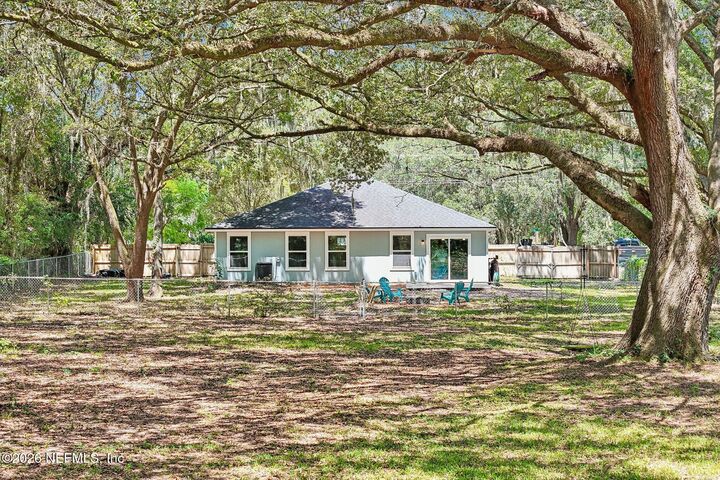 Property Photo:  1609 Derito Drive  FL 32221 