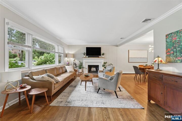 Property Photo:  231 Canterbury Drive  NJ 07446 