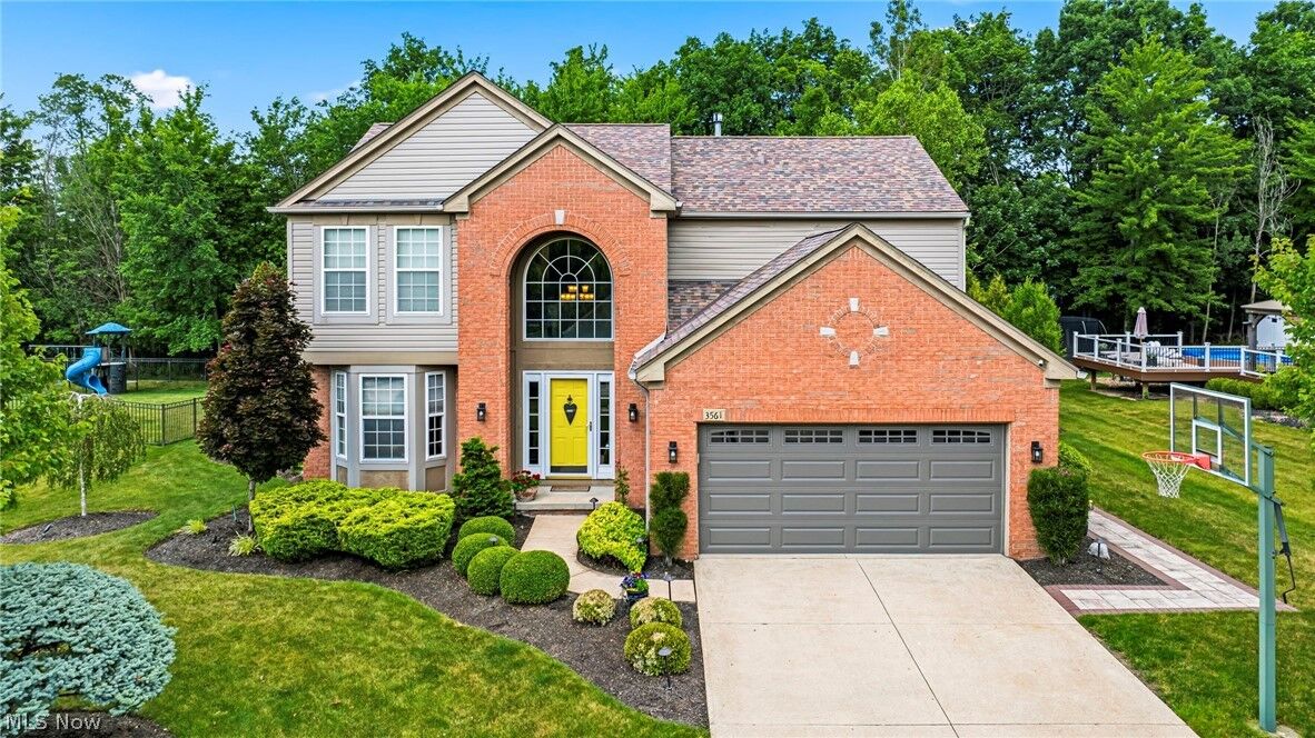 Property Photo:  3561 Beaumont Drive  OH 44212 