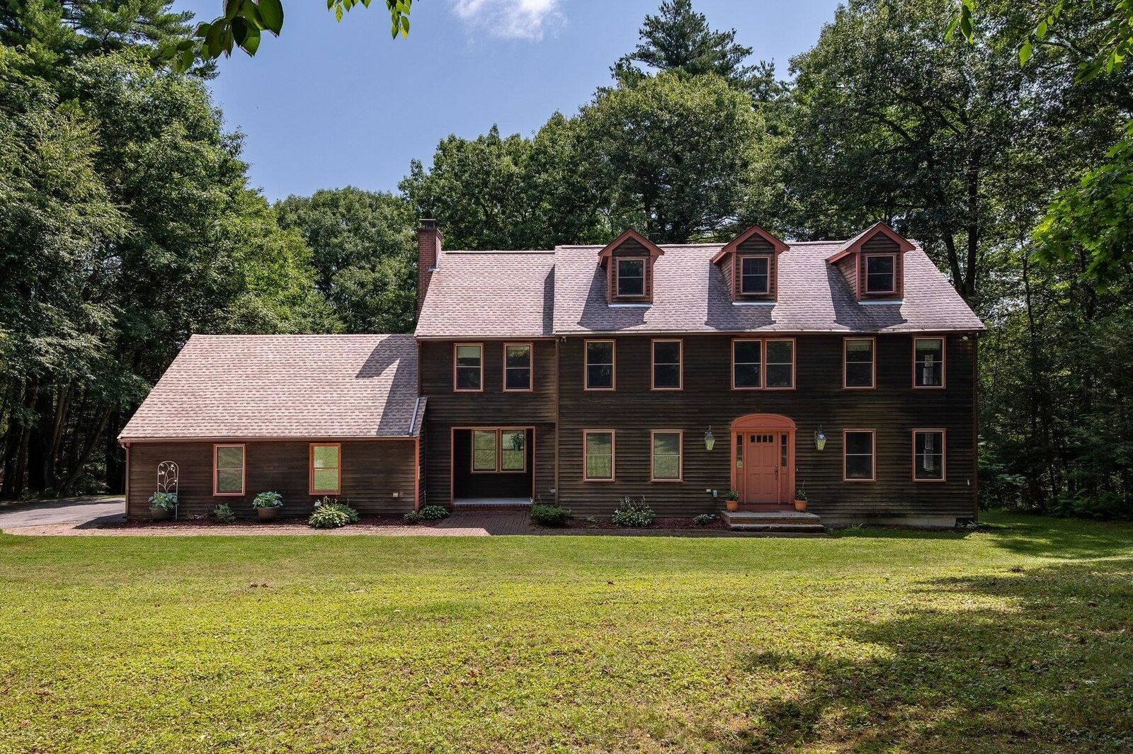 Property Photo:  6 Gas Light Lane  NH 03833 