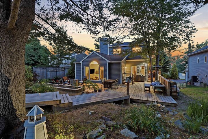 13 Douglas Drive — photo 1