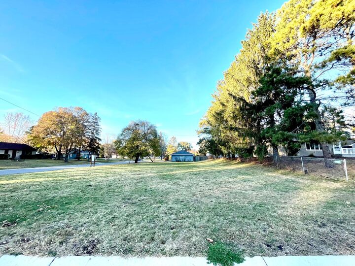 Property Photo:  3970 Lakewood Avenue  MN 55110 