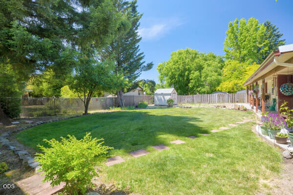 Property Photo:  1429 NE Meier Drive  OR 97526 