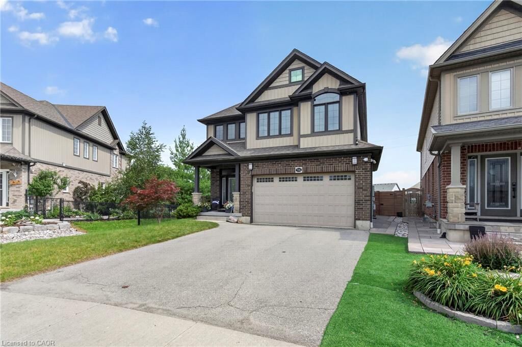 Property Photo:  516 Netherwood Crescent  ON N2P 0B6 