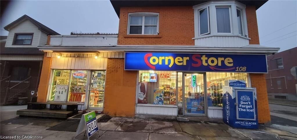 Property Photo:  108 Cumberland Avenue 3rd Floor  ON L8M 1Z3 