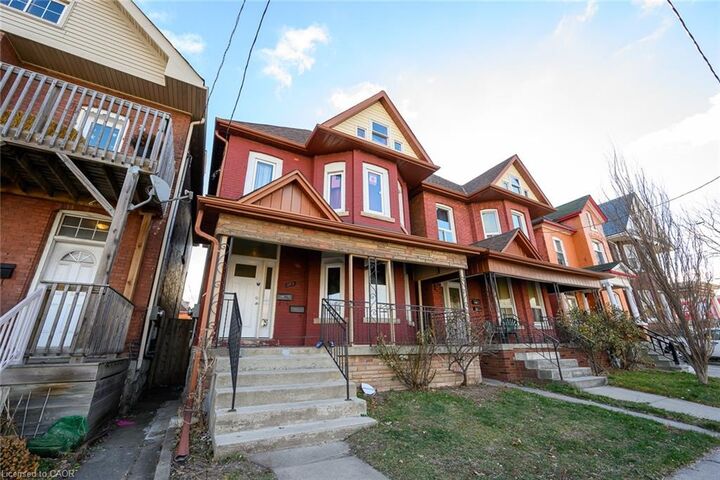 Property Photo:  188 Wellington Street N Main  ON L8L 5A5 