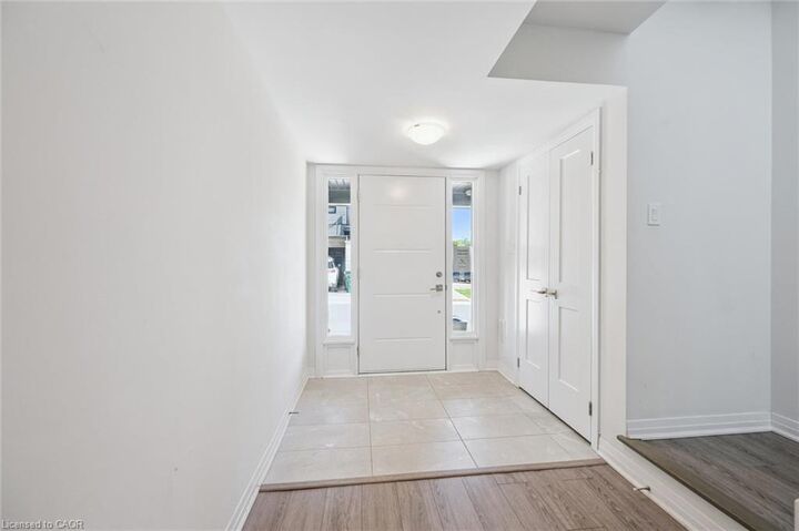 Property Photo:  51 Sparrow Avenue 37  ON N1T 0E5 