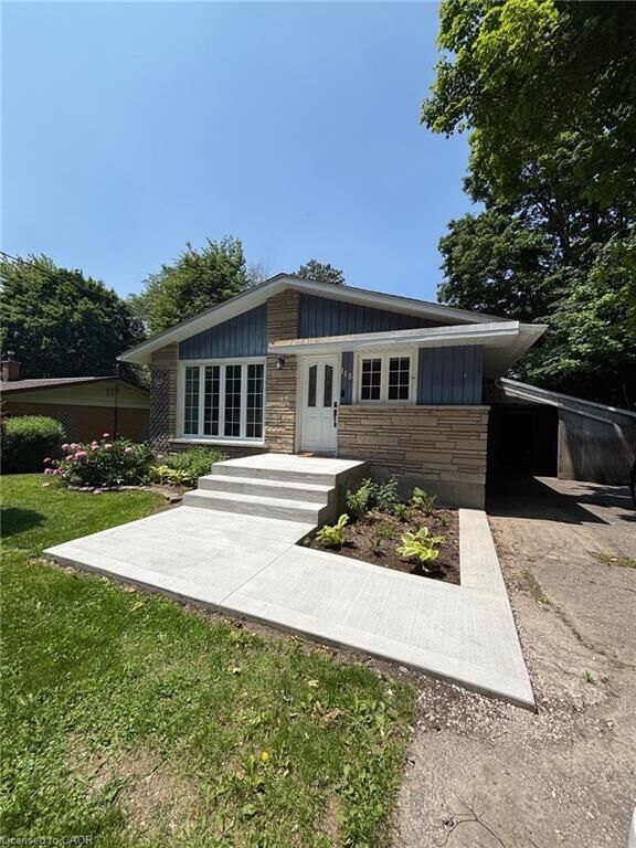 Property Photo:  115 Speedvale Avenue W  ON N1H 1K1 