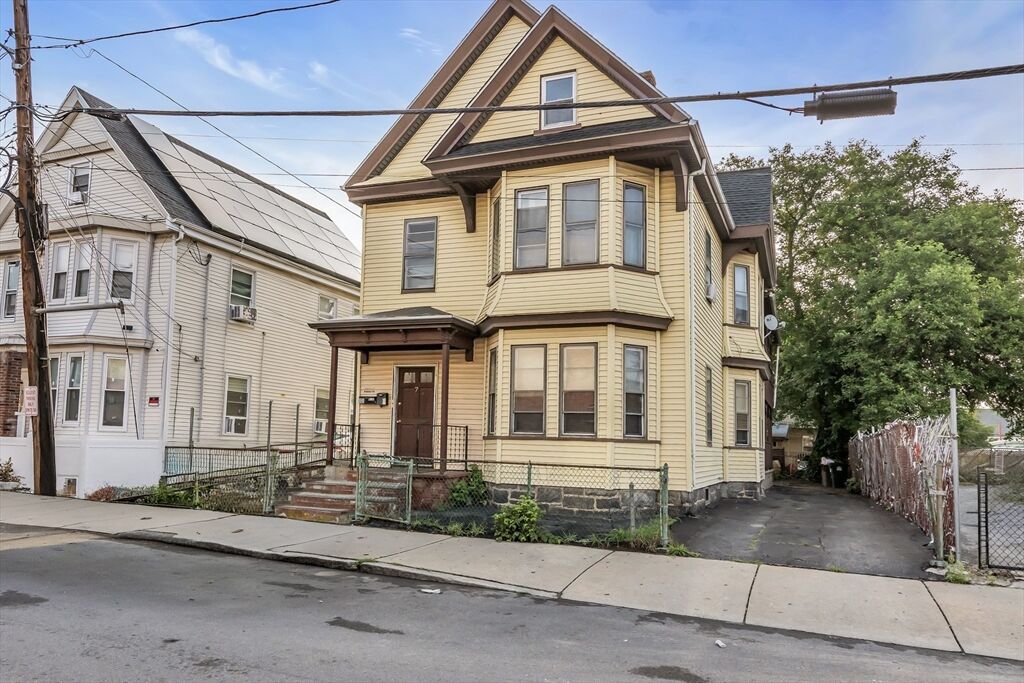 Property Photo:  7 Trenton St  MA 01841 