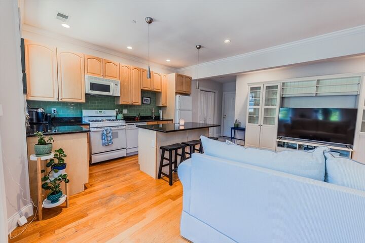 Property Photo:  146 Clifton Street 6  MA 02148 