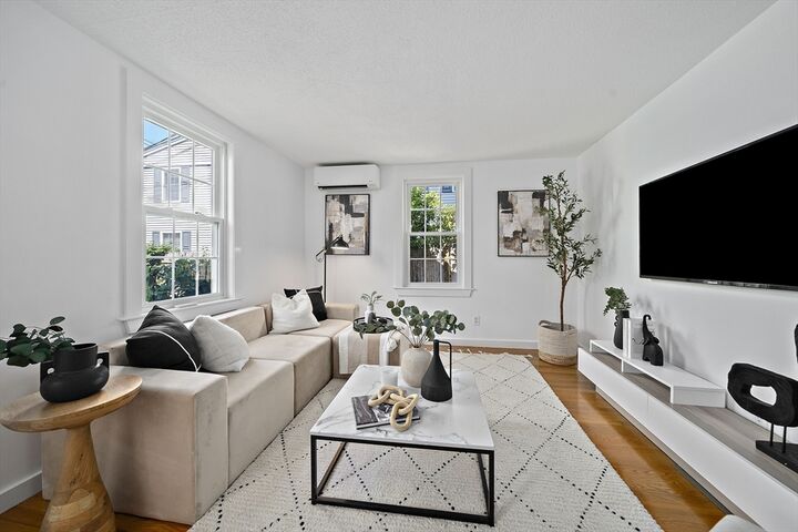 Property Photo:  312 Hunnewell Street 1  MA 02494 