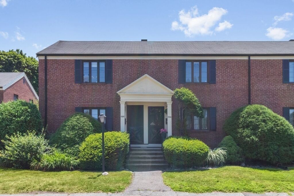 Property Photo: 958 Belmont St 958 MA 02472