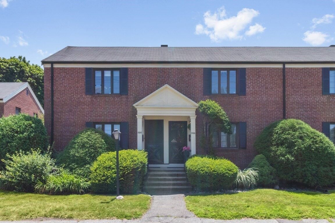 Property Photo: 958 Belmont St 958 MA 02472