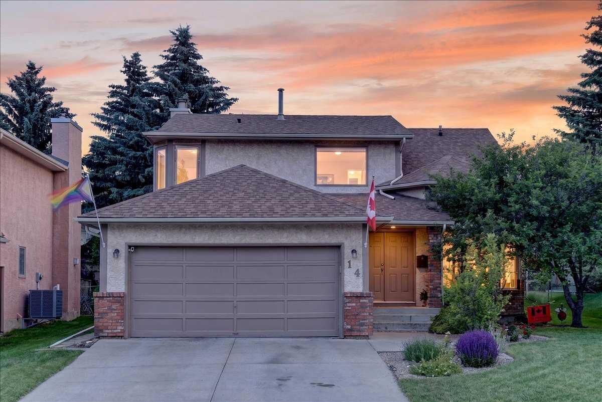 Property Photo:  14 Hawkdale Gate NW  AB T3G 2W6 