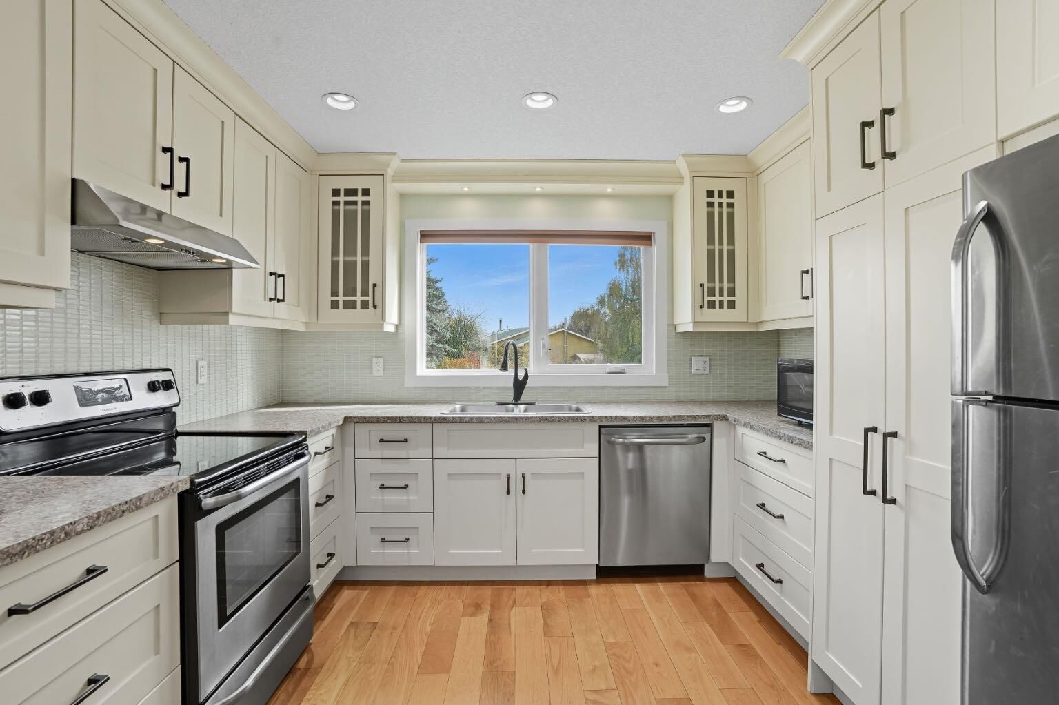Property Photo: 108 Falchurch Crescent NE AB T3J 1K1