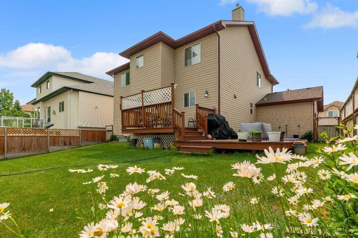 Property Photo:  105 West Creek Pond  AB T1X 1H4 