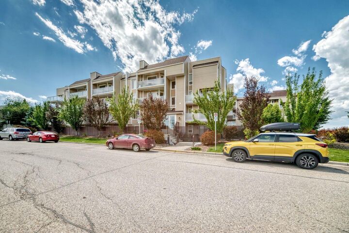 Property Photo: 3717 42 Street NW 307 AB T3A 2W2