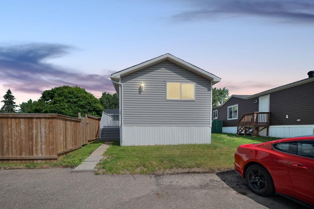 Property Photo: 125 Greenwich Lane AB T9H 3Z2