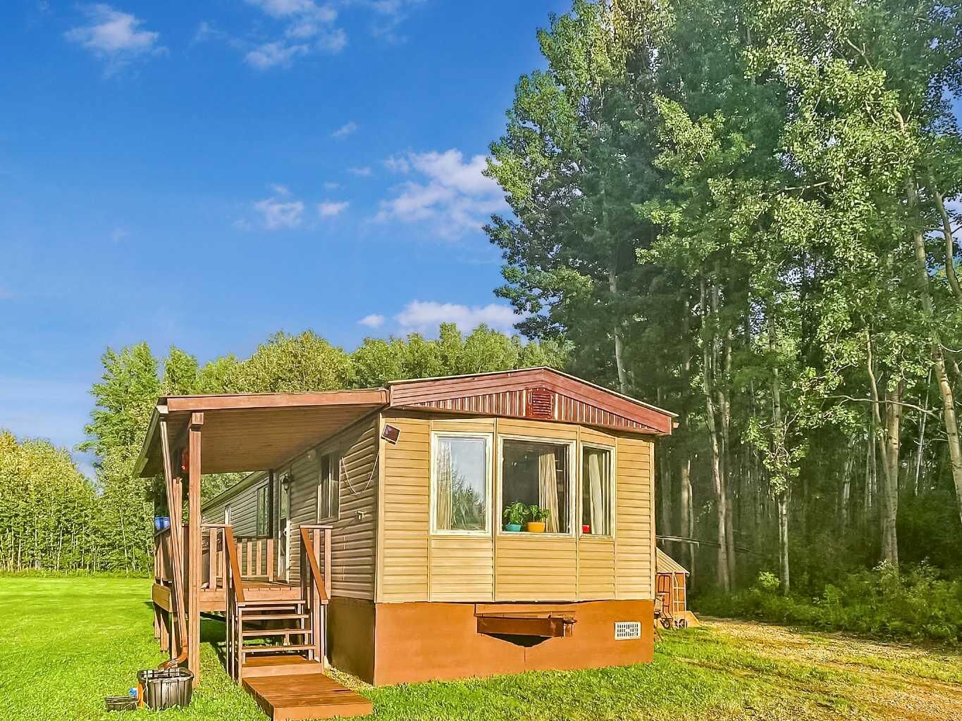 Property Photo: 70280 Highway 747 AB T0H 3H0
