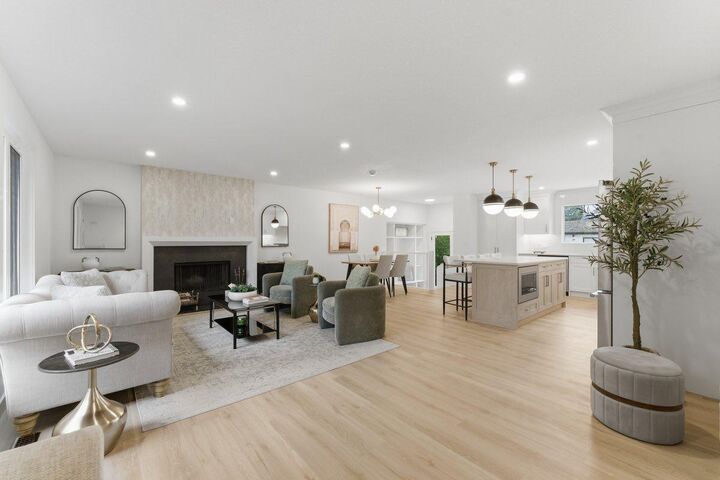 Property Photo:  4904 Valiant Drive NW  AB T3A 1X2 