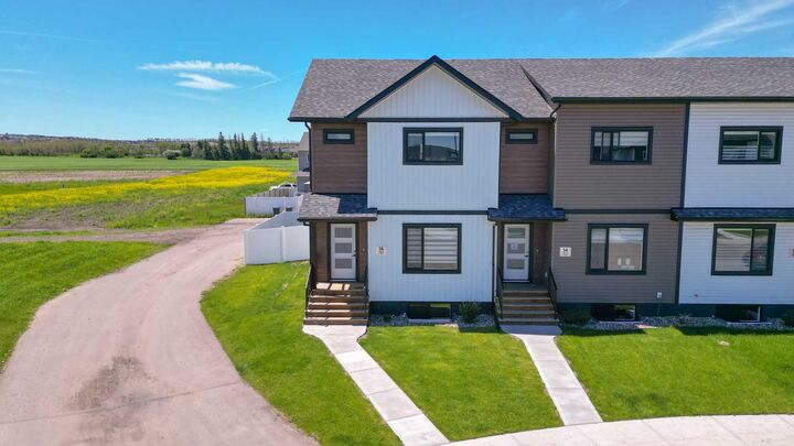 Property Photo: 56 Inglis Crescent AB T4S 0V3