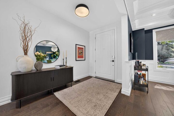 Property Photo:  1732 49 Avenue SW  AB T2T 2T9 