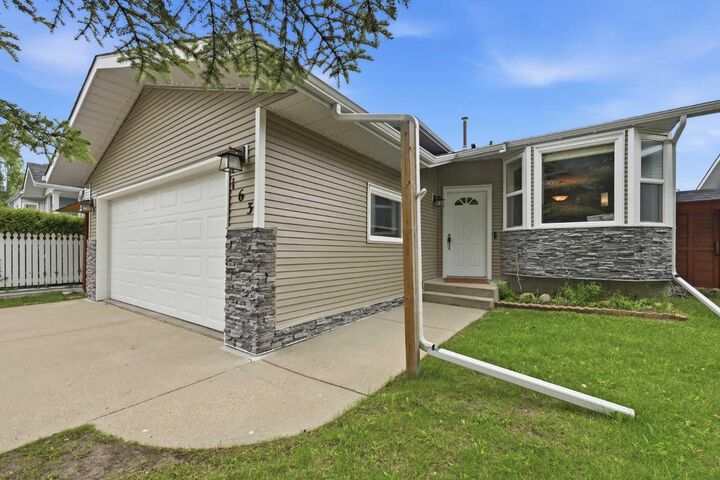 Property Photo: 163 Macewan Meadow Way NW AB T3K 3J1