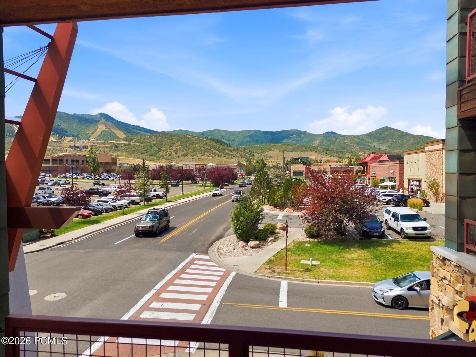 Property Photo:  1476 W Newpark Boulevard 202  UT 84098 